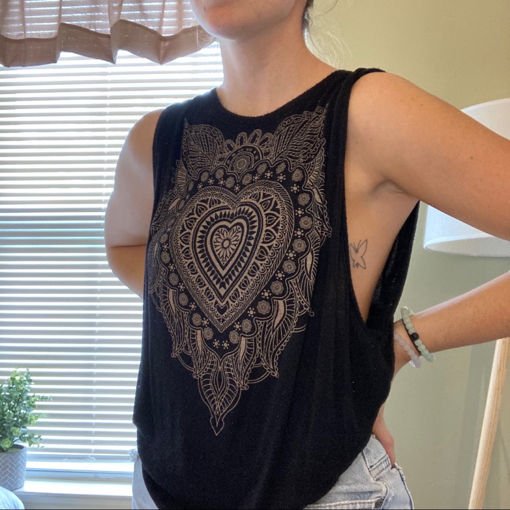 Black Muscle Tank